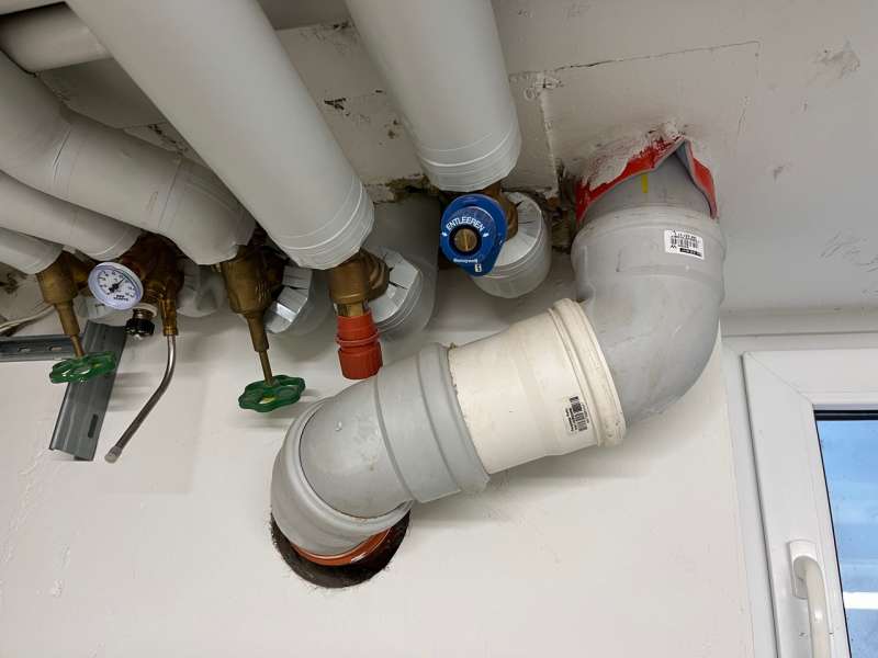 BAU.DE / BAU-Forum: 1. Bild zu Frage "Sind Rückstauklappen erlaubt und/oder erforderlich?" im BAU-Forum "Installation: Elektro, Gas, Wasser, Fernwärme etc." BAU.DE / BAU-Forum: 1. Bild zu Frage "Sind Rückstauklappen erlaubt und/oder erforderlich?" im BAU-Forum "Installation: Elektro, Gas, Wasser, Fernwärme etc."