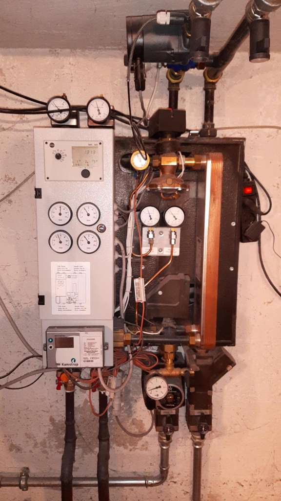 BAU.DE / BAU-Forum: 2. Bild zu Frage "Warmwasser Rückschlagventil / Rückflussventil" im BAU-Forum "Installation: Elektro, Gas, Wasser, Fernwärme etc." BAU.DE / BAU-Forum: 2. Bild zu Frage "Warmwasser Rückschlagventil / Rückflussventil" im BAU-Forum "Installation: Elektro, Gas, Wasser, Fernwärme etc."