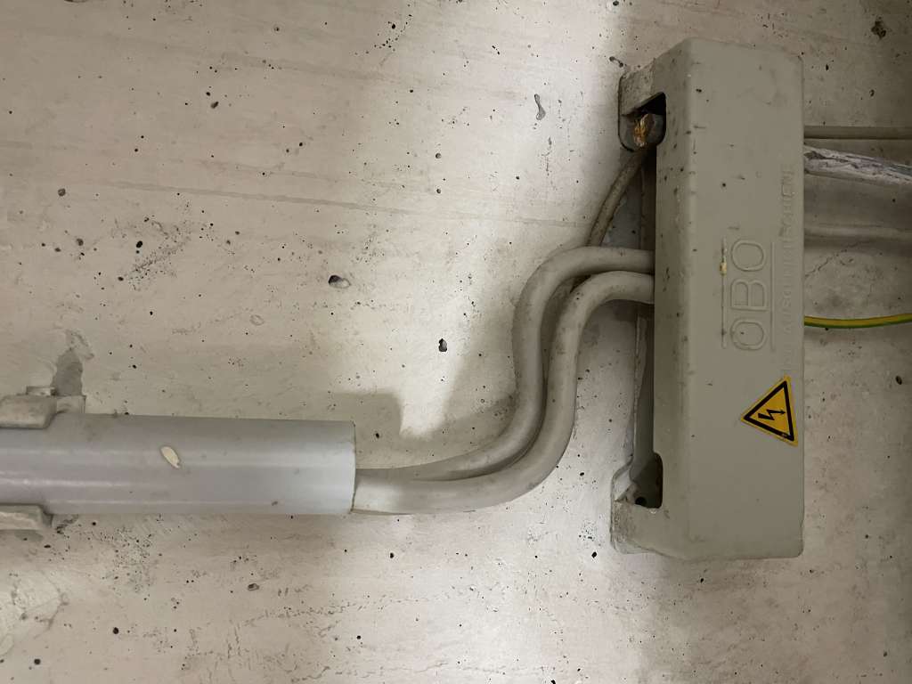 BAU.DE / BAU-Forum: 1. Bild zu Frage "Erdung" im BAU-Forum "Installation: Elektro, Gas, Wasser, Fernwärme etc." BAU.DE / BAU-Forum: 1. Bild zu Frage "Erdung" im BAU-Forum "Installation: Elektro, Gas, Wasser, Fernwärme etc."