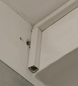 BAU.DE / BAU-Forum: 1. Bild zu Frage "Unsaubere Elektroinstallation: Kabelkanal auf Putz - Wie beheben?" im BAU-Forum "Installation: Elektro, Gas, Wasser, Fernwärme etc." BAU.DE / BAU-Forum: 1. Bild zu Frage "Unsaubere Elektroinstallation: Kabelkanal auf Putz - Wie beheben?" im BAU-Forum "Installation: Elektro, Gas, Wasser, Fernwärme etc."