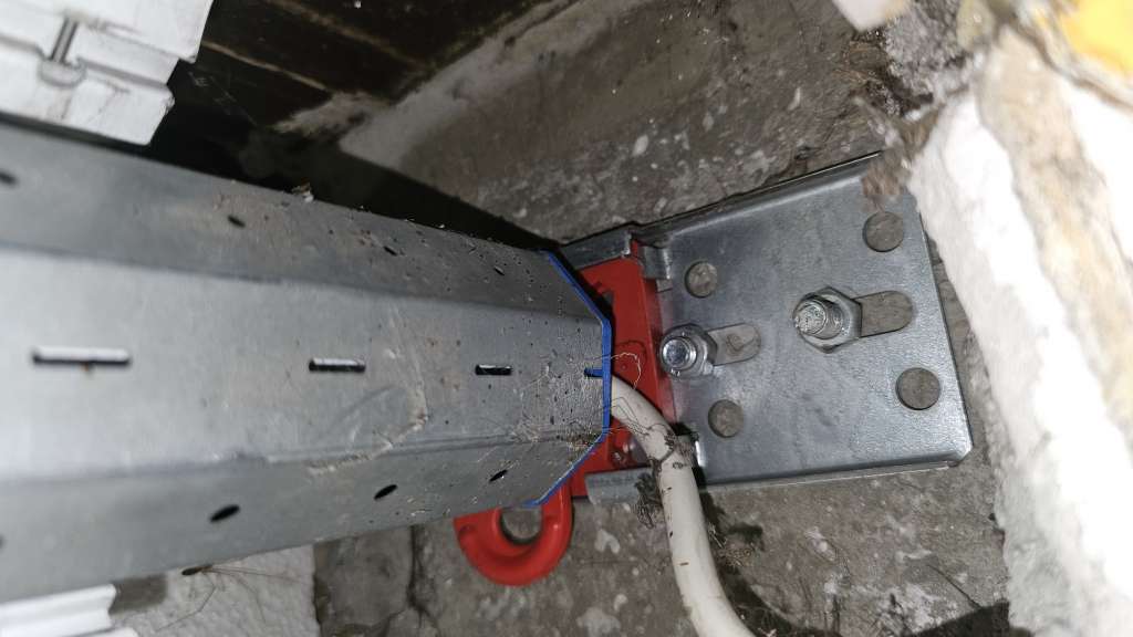 BAU.DE / BAU-Forum: 1. Bild zu Frage "Wie stelle ich einen unbekannten Rolladenmotor ohne Einstellschrauben neu ein?" im BAU-Forum "Installation: Elektro, Gas, Wasser, Fernwärme etc." BAU.DE / BAU-Forum: 1. Bild zu Frage "Wie stelle ich einen unbekannten Rolladenmotor ohne Einstellschrauben neu ein?" im BAU-Forum "Installation: Elektro, Gas, Wasser, Fernwärme etc."