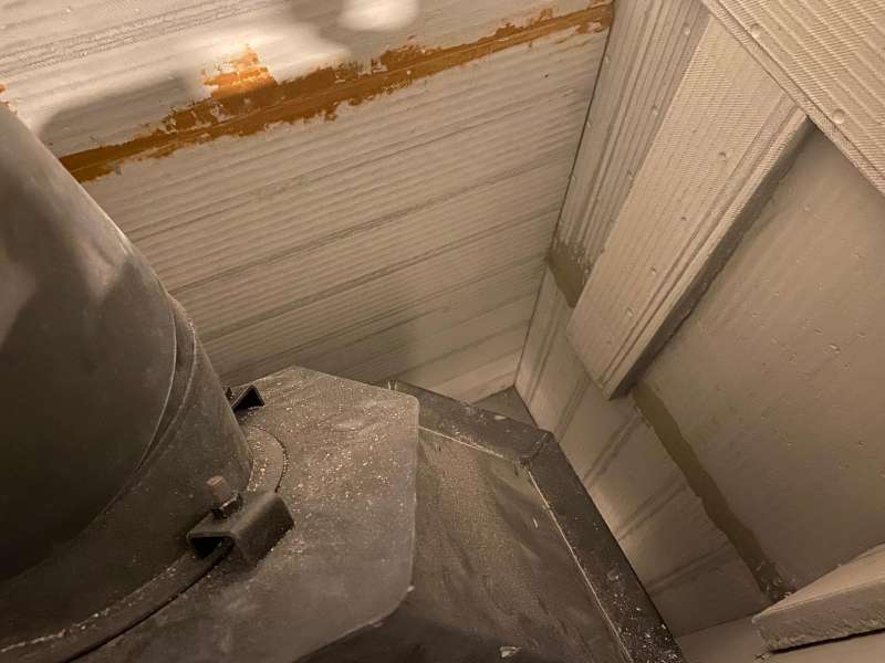 BAU.DE / BAU-Forum: 4. Bild zu Frage "Calciumsilikatplatten vs. Asbest: Unterscheidung, Gefahren & sichere Identifizierung?" im BAU-Forum "Kamin und Kachelofen" BAU.DE / BAU-Forum: 4. Bild zu Frage "Calciumsilikatplatten vs. Asbest: Unterscheidung, Gefahren & sichere Identifizierung?" im BAU-Forum "Kamin und Kachelofen"