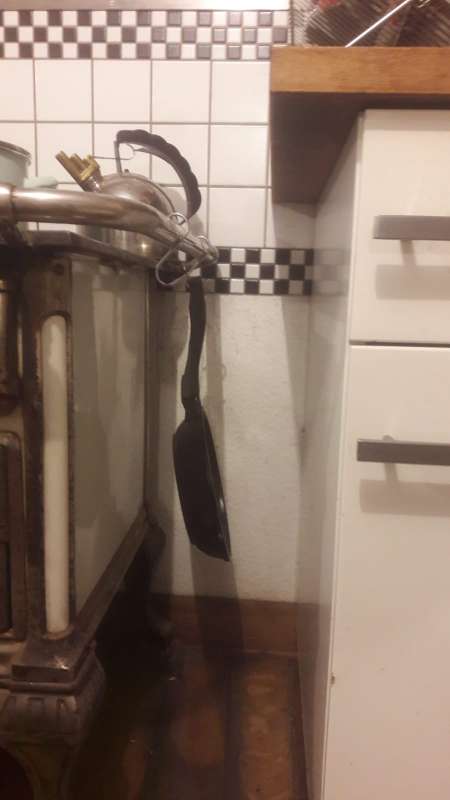 BAU.DE / BAU-Forum: 3. Bild zu Frage "Speckstein in Küchenhexe: Risiken, Nutzen, Montage & Auswirkungen auf Raumklima?" im BAU-Forum "Kamin und Kachelofen" BAU.DE / BAU-Forum: 3. Bild zu Frage "Speckstein in Küchenhexe: Risiken, Nutzen, Montage & Auswirkungen auf Raumklima?" im BAU-Forum "Kamin und Kachelofen"