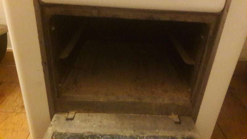 BAU.DE / BAU-Forum: 5. Bild zu Frage "Speckstein in Küchenhexe: Risiken, Nutzen, Montage & Auswirkungen auf Raumklima?" im BAU-Forum "Kamin und Kachelofen" BAU.DE / BAU-Forum: 5. Bild zu Frage "Speckstein in Küchenhexe: Risiken, Nutzen, Montage & Auswirkungen auf Raumklima?" im BAU-Forum "Kamin und Kachelofen"