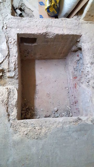 BAU.DE / BAU-Forum: 2. Bild zu Frage "Keller Fußbodensanierung: Ursachen für Feuchtigkeit, Sanierungskosten & Vorgehensweise?" im BAU-Forum "Keller" BAU.DE / BAU-Forum: 2. Bild zu Frage "Keller Fußbodensanierung: Ursachen für Feuchtigkeit, Sanierungskosten & Vorgehensweise?" im BAU-Forum "Keller"