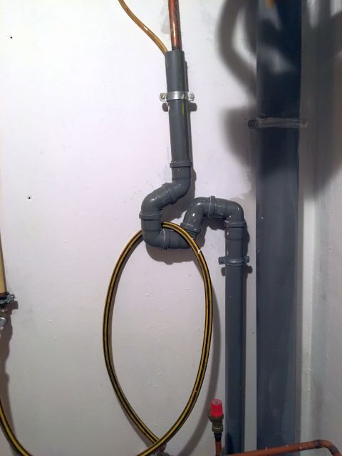 BAU.DE / BAU-Forum: 2. Bild zu Frage "Wasserschaden im Keller: Ursachen, Maßnahmen & Kosten für Sanierung?" im BAU-Forum "Keller" BAU.DE / BAU-Forum: 2. Bild zu Frage "Wasserschaden im Keller: Ursachen, Maßnahmen & Kosten für Sanierung?" im BAU-Forum "Keller"
