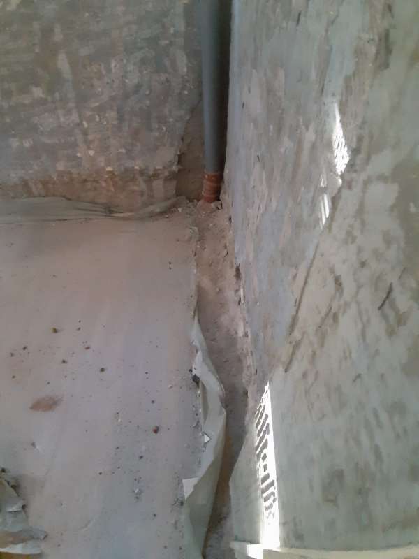 Bild zum BAU-Forumsbeitrag: Feuchter Keller durch aufsteigende oder drückende Feutigkeit? im Forum Keller