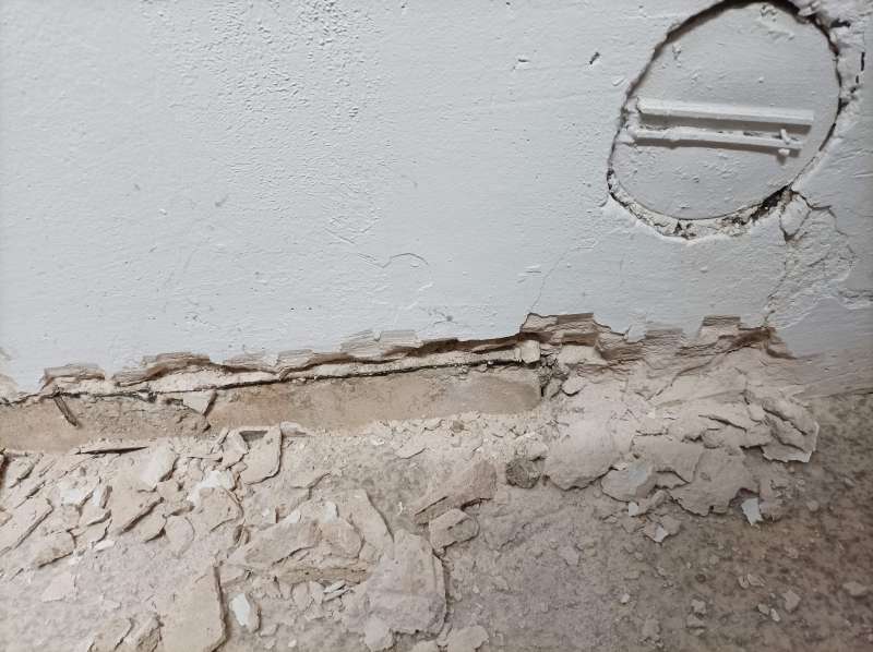 BAU.DE / BAU-Forum: 1. Bild zu Frage "Wanddurchführung ohne Grundsteine darunter" im BAU-Forum "Keller" BAU.DE / BAU-Forum: 1. Bild zu Frage "Wanddurchführung ohne Grundsteine darunter" im BAU-Forum "Keller"