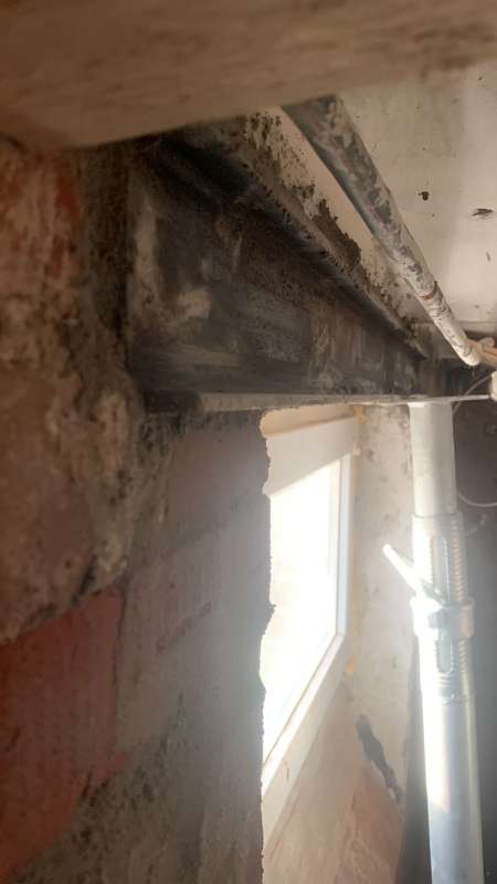 BAU.DE / BAU-Forum: 1. Bild zu Frage "Kellerfenster - Ist der Träger so richtig gesetzt?" im BAU-Forum "Keller" BAU.DE / BAU-Forum: 1. Bild zu Frage "Kellerfenster - Ist der Träger so richtig gesetzt?" im BAU-Forum "Keller"