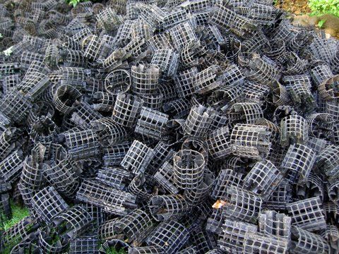 BAU.DE / BAU-Forum: 1. Bild zu Frage "Tropfkörperwiederverwertung bei Stilllegung einer Kleinkläranlage" im BAU-Forum "Kleinkläranlagen" BAU.DE / BAU-Forum: 1. Bild zu Frage "Tropfkörperwiederverwertung bei Stilllegung einer Kleinkläranlage" im BAU-Forum "Kleinkläranlagen"