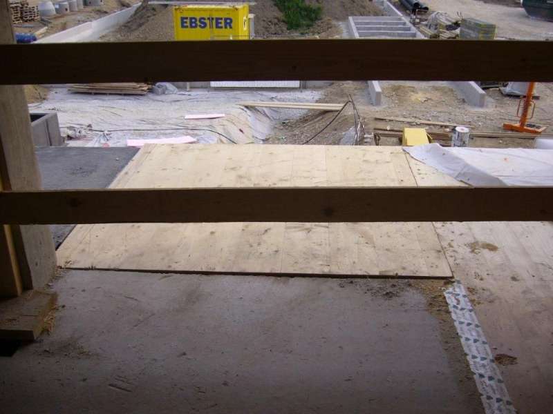 BAU.DE / BAU-Forum: 4. Bild zu Frage "Baufuge im Neubau: Ursachen für Risse im Estrich & Parkett? Fachmann-Meinung" im BAU-Forum "Neubau" BAU.DE / BAU-Forum: 4. Bild zu Frage "Baufuge im Neubau: Ursachen für Risse im Estrich & Parkett? Fachmann-Meinung" im BAU-Forum "Neubau"