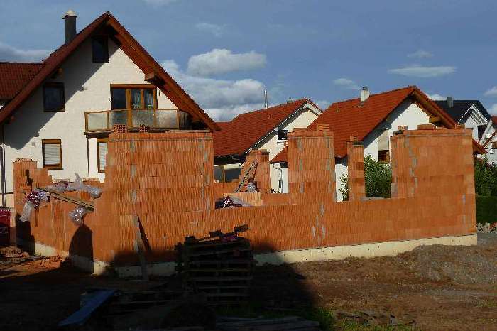 BAU.DE / BAU-Forum: 2. Bild zu Frage "Zu breite Stoßfugen beim Mauern: Ursachen, Probleme & Lösungen für Poroton-Ziegel?" im BAU-Forum "Neubau" BAU.DE / BAU-Forum: 2. Bild zu Frage "Zu breite Stoßfugen beim Mauern: Ursachen, Probleme & Lösungen für Poroton-Ziegel?" im BAU-Forum "Neubau"