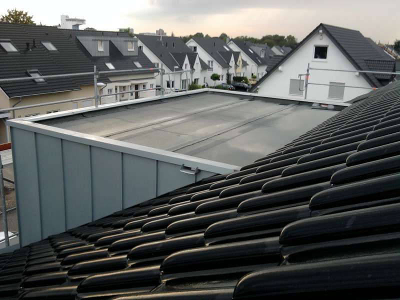 BAU.DE - Forum - Neubau - 15539: Neubauflachdach läuft nicht ab, GU