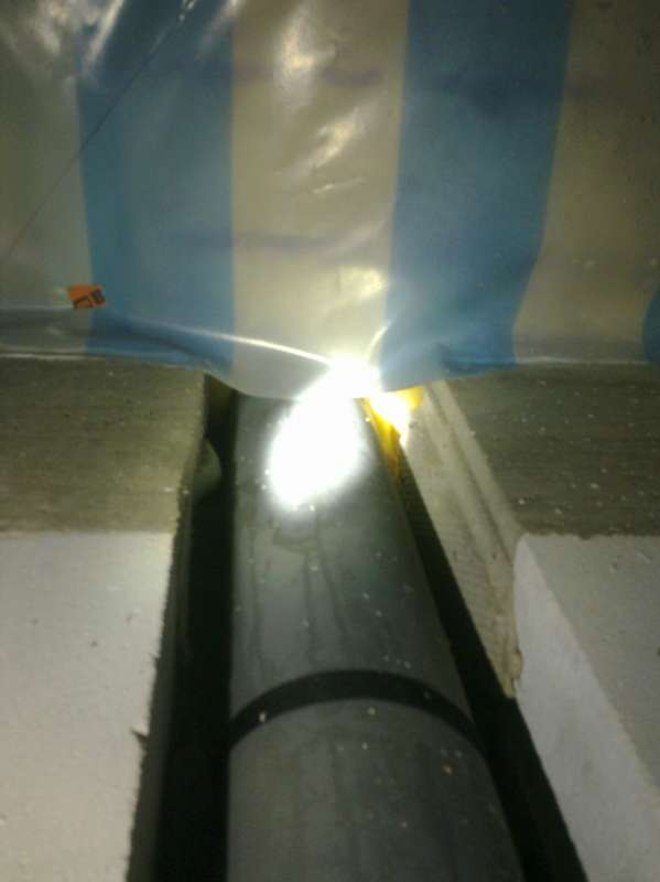 BAU.DE / BAU-Forum: 2. Bild zu Frage "Gips-Innenputz ohne Dampfsperre: Risiken, Folgen & Sanierung bei Beschädigung?" im BAU-Forum "Neubau" BAU.DE / BAU-Forum: 2. Bild zu Frage "Gips-Innenputz ohne Dampfsperre: Risiken, Folgen & Sanierung bei Beschädigung?" im BAU-Forum "Neubau"