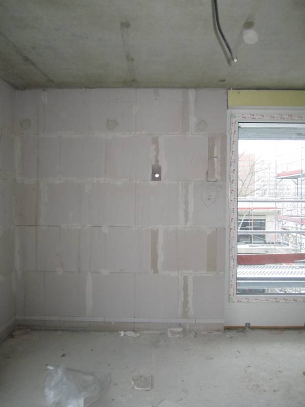 BAU.DE / BAU-Forum: 2. Bild zu Frage "Mauerfugen im KfW55-Bau: Spalt sichtbar – Wärmebrücke oder korrekt? Bewertung & Lösung" im BAU-Forum "Neubau" BAU.DE / BAU-Forum: 2. Bild zu Frage "Mauerfugen im KfW55-Bau: Spalt sichtbar – Wärmebrücke oder korrekt? Bewertung & Lösung" im BAU-Forum "Neubau"