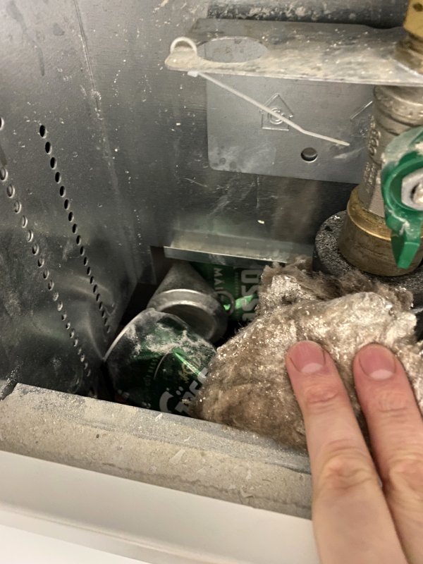 BAU.DE / BAU-Forum: 2. Bild zu Antwort "Wasserschaden: WW-Zählerkasten – Hinweis auf Fassadenproblem?" auf die Frage "Wasserschaden Neubauwohnung: Ursachenforschung an Decke/Terrasse – Was tun?" im BAU-Forum "Neubau" BAU.DE / BAU-Forum: 2. Bild zu Antwort "Wasserschaden: WW-Zählerkasten – Hinweis auf Fassadenproblem?" auf die Frage "Wasserschaden Neubauwohnung: Ursachenforschung an Decke/Terrasse – Was tun?" im BAU-Forum "Neubau"