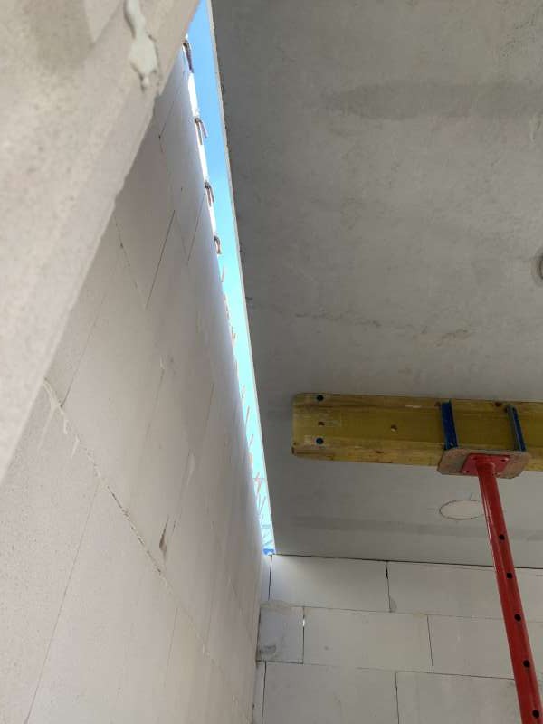 BAU.DE / BAU-Forum: 1. Bild zu Frage "Filigrandecke liegt nicht auf Innenwand: Ursachen, Risiken & Lösungen?" im BAU-Forum "Neubau" BAU.DE / BAU-Forum: 1. Bild zu Frage "Filigrandecke liegt nicht auf Innenwand: Ursachen, Risiken & Lösungen?" im BAU-Forum "Neubau"