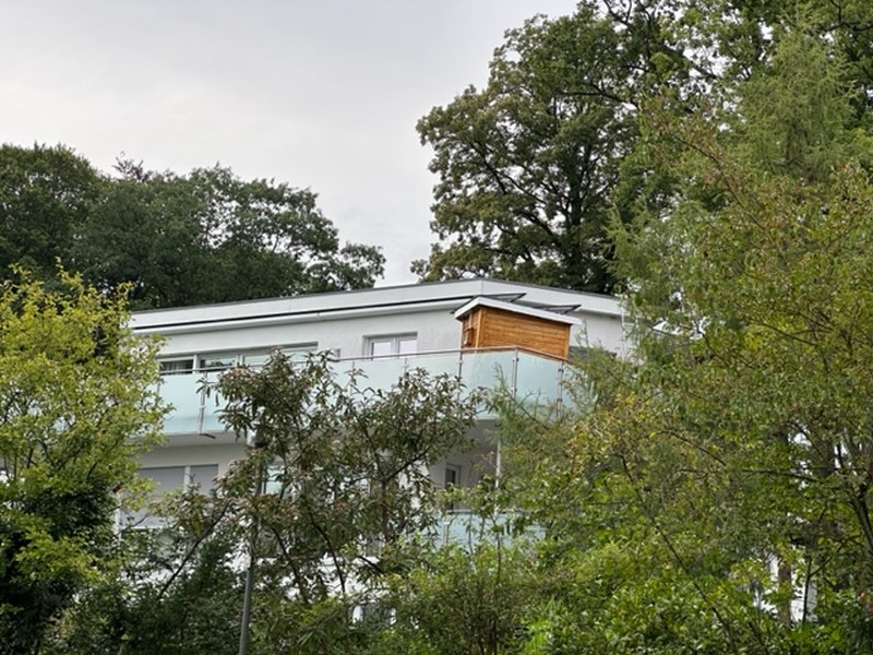 BAU.DE / BAU-Forum: 1. Bild zu Frage "Terrassenaufbau Staffelgeschoss: Sauna, Schuppen & Solarpanele – Was ist erlaubt?" im BAU-Forum "Normen, Vorschriften, Verordnungen etc." BAU.DE / BAU-Forum: 1. Bild zu Frage "Terrassenaufbau Staffelgeschoss: Sauna, Schuppen & Solarpanele – Was ist erlaubt?" im BAU-Forum "Normen, Vorschriften, Verordnungen etc."