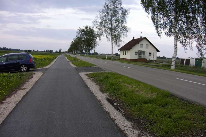 BAU.DE / BAU-Forum: 1. Bild zu Frage "Bauen im Außenbereich Bayern: Bebaubarkeit Ackerland, Genehmigung & Risiken?" im BAU-Forum "Bauplanung / Baugenehmigung" BAU.DE / BAU-Forum: 1. Bild zu Frage "Bauen im Außenbereich Bayern: Bebaubarkeit Ackerland, Genehmigung & Risiken?" im BAU-Forum "Bauplanung / Baugenehmigung"