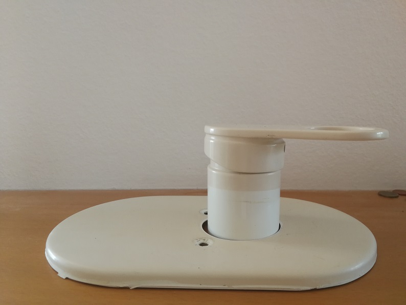BAU.DE / BAU-Forum: 5. Bild zu Frage "Duscharmatur Hersteller identifizieren: Typische Merkmale & Baujahr 1990 Modelle?" im BAU-Forum "Sanitär, Bad, Dusche, WC" BAU.DE / BAU-Forum: 5. Bild zu Frage "Duscharmatur Hersteller identifizieren: Typische Merkmale & Baujahr 1990 Modelle?" im BAU-Forum "Sanitär, Bad, Dusche, WC"