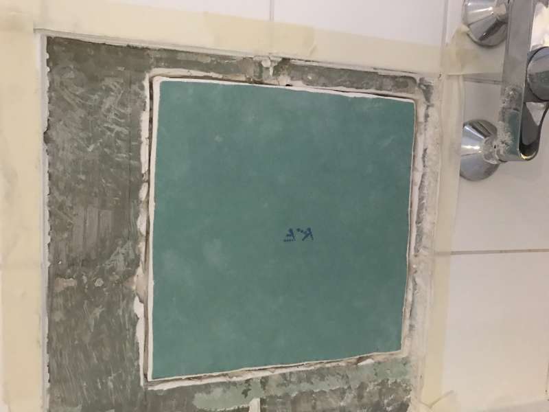 BAU.DE / BAU-Forum: 2. Bild zu Frage "Wandabdichtung Dusche reparieren: Anleitung, Kosten & Risiken bei Trockenbauwand?" im BAU-Forum "Sanitär, Bad, Dusche, WC" BAU.DE / BAU-Forum: 2. Bild zu Frage "Wandabdichtung Dusche reparieren: Anleitung, Kosten & Risiken bei Trockenbauwand?" im BAU-Forum "Sanitär, Bad, Dusche, WC"