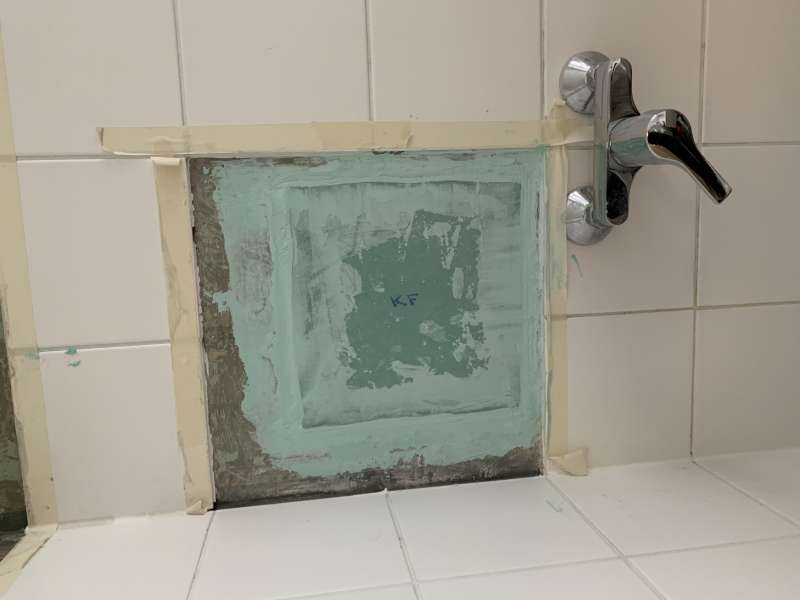 BAU.DE / BAU-Forum: 3. Bild zu Frage "Wandabdichtung Dusche reparieren: Anleitung, Kosten & Risiken bei Trockenbauwand?" im BAU-Forum "Sanitär, Bad, Dusche, WC" BAU.DE / BAU-Forum: 3. Bild zu Frage "Wandabdichtung Dusche reparieren: Anleitung, Kosten & Risiken bei Trockenbauwand?" im BAU-Forum "Sanitär, Bad, Dusche, WC"