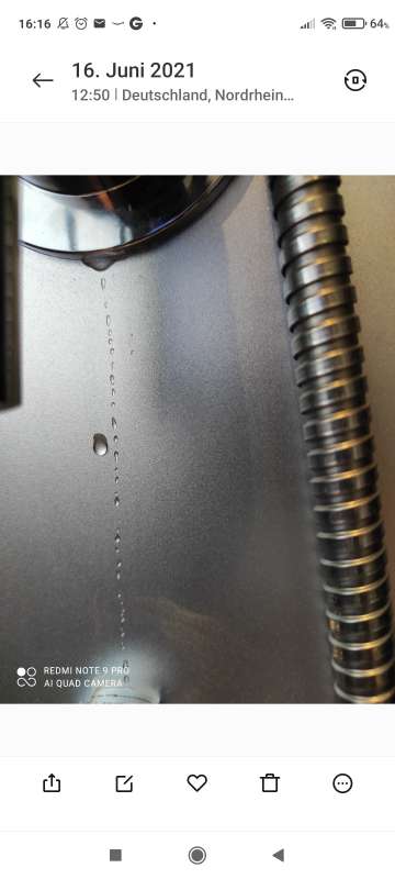 BAU.DE / BAU-Forum: 1. Bild zu Frage "Duschpaneel tropft: Ursachen, Reparatur & Vorbeugung von Wasserschäden?" im BAU-Forum "Sanitär, Bad, Dusche, WC" BAU.DE / BAU-Forum: 1. Bild zu Frage "Duschpaneel tropft: Ursachen, Reparatur & Vorbeugung von Wasserschäden?" im BAU-Forum "Sanitär, Bad, Dusche, WC"