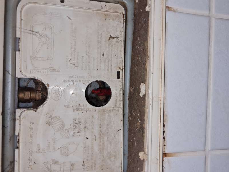 BAU.DE / BAU-Forum: 1. Bild zu Antwort "DAL Spülkasten: Stift-Einhängung – Herausforderung & Reparatur" auf die Frage "Toilettenspülung rinnselt: Ursachen für schwachen Druck & Lösungen für Unterputz-Spülkästen?" im BAU-Forum "Sanitär, Bad, Dusche, WC" BAU.DE / BAU-Forum: 1. Bild zu Antwort "DAL Spülkasten: Stift-Einhängung – Herausforderung & Reparatur" auf die Frage "Toilettenspülung rinnselt: Ursachen für schwachen Druck & Lösungen für Unterputz-Spülkästen?" im BAU-Forum "Sanitär, Bad, Dusche, WC"