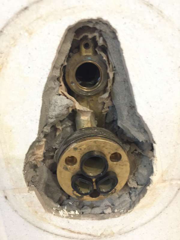 BAU.DE / BAU-Forum: 1. Bild zu Frage "UP-Armatur Badewanne Einhandmischer vor 1992: Hersteller identifizieren & passende Modelle finden" im BAU-Forum "Sanitär, Bad, Dusche, WC" BAU.DE / BAU-Forum: 1. Bild zu Frage "UP-Armatur Badewanne Einhandmischer vor 1992: Hersteller identifizieren & passende Modelle finden" im BAU-Forum "Sanitär, Bad, Dusche, WC"