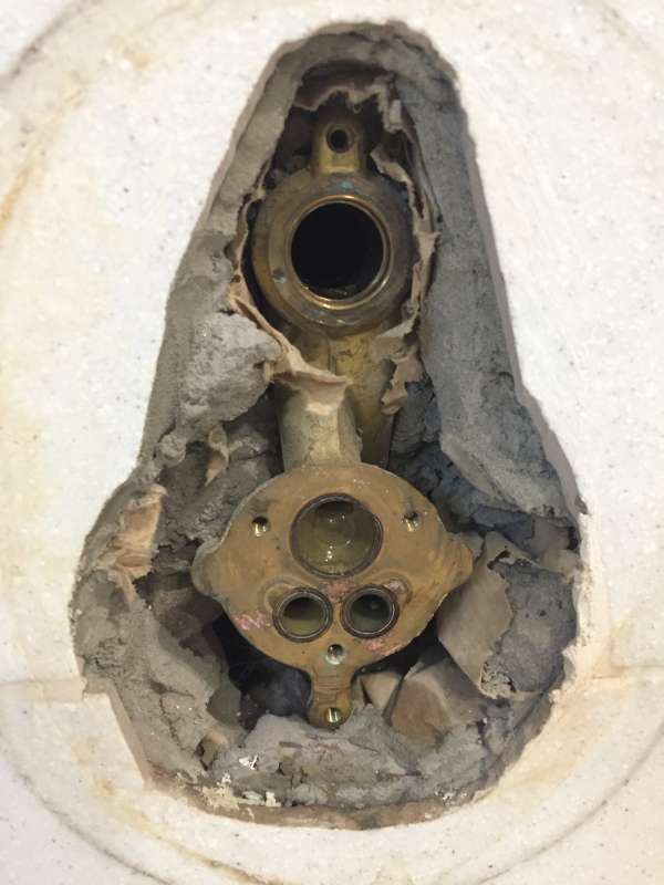 BAU.DE / BAU-Forum: 2. Bild zu Frage "UP-Armatur Badewanne Einhandmischer vor 1992: Hersteller identifizieren & passende Modelle finden" im BAU-Forum "Sanitär, Bad, Dusche, WC" BAU.DE / BAU-Forum: 2. Bild zu Frage "UP-Armatur Badewanne Einhandmischer vor 1992: Hersteller identifizieren & passende Modelle finden" im BAU-Forum "Sanitär, Bad, Dusche, WC"