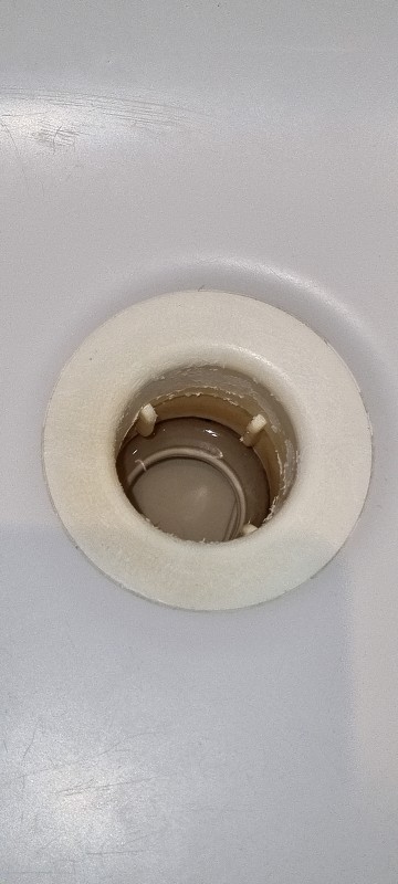 BAU.DE / BAU-Forum: 1. Bild zu Frage "Duschablauf erneuern: Passenden Ersatz finden, Maße bestimmen & Anleitung zum Austausch" im BAU-Forum "Sanitär, Bad, Dusche, WC" BAU.DE / BAU-Forum: 1. Bild zu Frage "Duschablauf erneuern: Passenden Ersatz finden, Maße bestimmen & Anleitung zum Austausch" im BAU-Forum "Sanitär, Bad, Dusche, WC"