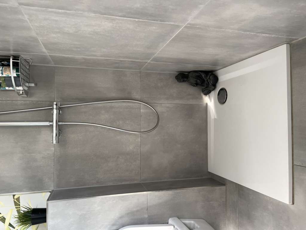 BAU.DE / BAU-Forum: 1. Bild zu Frage "Duschkabine Größe bestimmen: Welche Duschkabine passt auf 80x80 Duschwanne?" im BAU-Forum "Sanitär, Bad, Dusche, WC" BAU.DE / BAU-Forum: 1. Bild zu Frage "Duschkabine Größe bestimmen: Welche Duschkabine passt auf 80x80 Duschwanne?" im BAU-Forum "Sanitär, Bad, Dusche, WC"