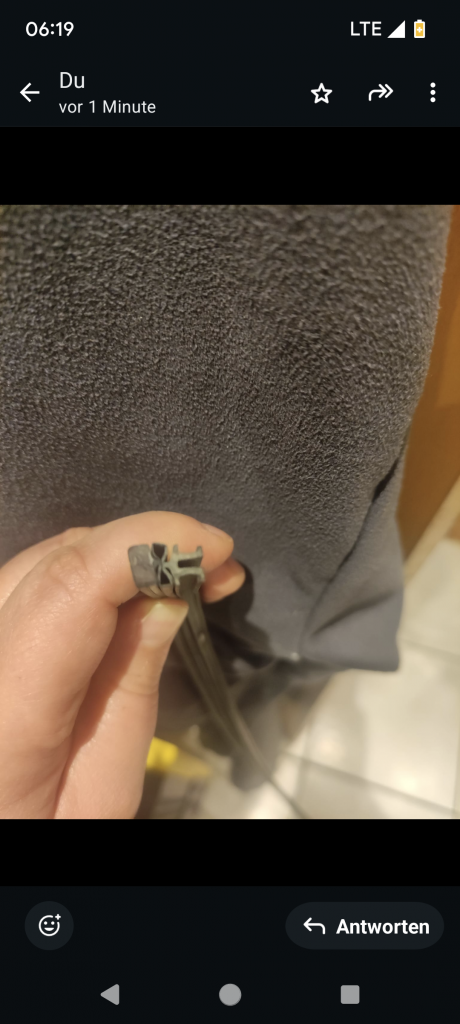 BAU.DE / BAU-Forum: 2. Bild zu Frage "Duschtür Dichtungsprofil (vertikal) finden: Magnet, Einsteckdichtung – Wo kaufen?" im BAU-Forum "Sanitär, Bad, Dusche, WC" BAU.DE / BAU-Forum: 2. Bild zu Frage "Duschtür Dichtungsprofil (vertikal) finden: Magnet, Einsteckdichtung – Wo kaufen?" im BAU-Forum "Sanitär, Bad, Dusche, WC"