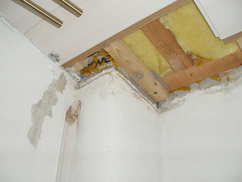 BAU.DE / BAU-Forum: 5. Bild zu Frage "Schwarze Verfärbung am Kamin der Brennwerttherme: Ursachen, Risiken & Sanierung?" im BAU-Forum "Modernisierung / Sanierung / Bauschäden" BAU.DE / BAU-Forum: 5. Bild zu Frage "Schwarze Verfärbung am Kamin der Brennwerttherme: Ursachen, Risiken & Sanierung?" im BAU-Forum "Modernisierung / Sanierung / Bauschäden"