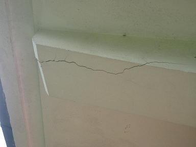 BAU.DE / BAU-Forum: 5. Bild zu Frage "Riss in Balkon-Kragplatte: Ursachen, Sanierung & Kosten für die Reparatur?" im BAU-Forum "Modernisierung / Sanierung / Bauschäden" BAU.DE / BAU-Forum: 5. Bild zu Frage "Riss in Balkon-Kragplatte: Ursachen, Sanierung & Kosten für die Reparatur?" im BAU-Forum "Modernisierung / Sanierung / Bauschäden"