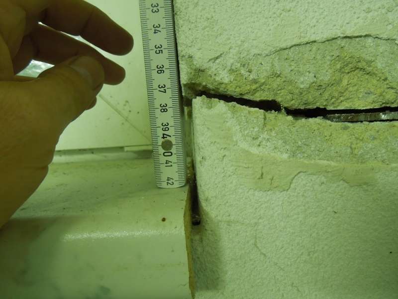 BAU.DE / BAU-Forum: 3. Bild zu Frage "Fundamentplatte gerissen: Ursachen, Risiken & Sanierungskosten für Kellerwände?" im BAU-Forum "Modernisierung / Sanierung / Bauschäden" BAU.DE / BAU-Forum: 3. Bild zu Frage "Fundamentplatte gerissen: Ursachen, Risiken & Sanierungskosten für Kellerwände?" im BAU-Forum "Modernisierung / Sanierung / Bauschäden"