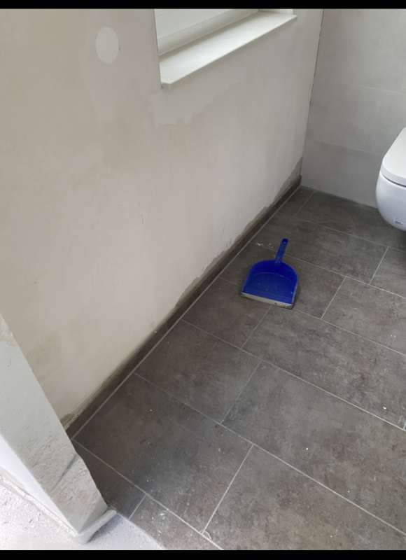 BAU.DE / BAU-Forum: 1. Bild zu Frage "Neubau Wasserschaden" im BAU-Forum "Modernisierung / Sanierung / Bauschäden" BAU.DE / BAU-Forum: 1. Bild zu Frage "Neubau Wasserschaden" im BAU-Forum "Modernisierung / Sanierung / Bauschäden"