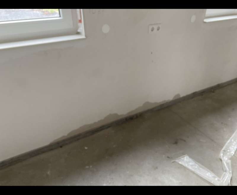 BAU.DE / BAU-Forum: 2. Bild zu Frage "Neubau Wasserschaden" im BAU-Forum "Modernisierung / Sanierung / Bauschäden" BAU.DE / BAU-Forum: 2. Bild zu Frage "Neubau Wasserschaden" im BAU-Forum "Modernisierung / Sanierung / Bauschäden"