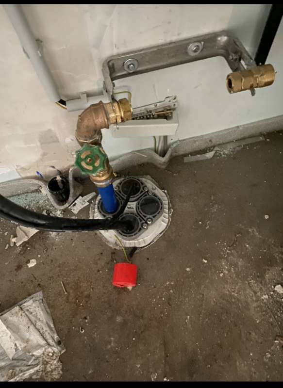 BAU.DE / BAU-Forum: 4. Bild zu Frage "Neubau Wasserschaden" im BAU-Forum "Modernisierung / Sanierung / Bauschäden" BAU.DE / BAU-Forum: 4. Bild zu Frage "Neubau Wasserschaden" im BAU-Forum "Modernisierung / Sanierung / Bauschäden"