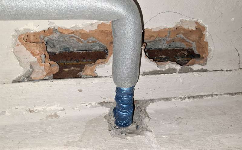 BAU.DE / BAU-Forum: 1. Bild zu Frage "Beschädigung Kappendecke > Stabilität?" im BAU-Forum "Modernisierung / Sanierung / Bauschäden" BAU.DE / BAU-Forum: 1. Bild zu Frage "Beschädigung Kappendecke > Stabilität?" im BAU-Forum "Modernisierung / Sanierung / Bauschäden"