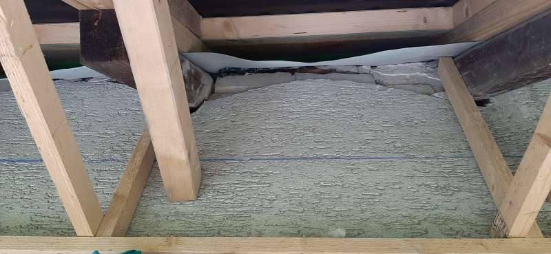 BAU.DE / BAU-Forum: 2. Bild zu Antwort "Korrektur" auf die Frage "Steinbewegung unter Fußpfette: Ursachen, Risiken & Sanierung bei Altbau?" im BAU-Forum "Modernisierung / Sanierung / Bauschäden" BAU.DE / BAU-Forum: 2. Bild zu Antwort "Korrektur" auf die Frage "Steinbewegung unter Fußpfette: Ursachen, Risiken & Sanierung bei Altbau?" im BAU-Forum "Modernisierung / Sanierung / Bauschäden"