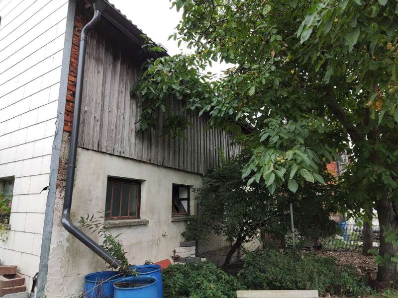 BAU.DE / BAU-Forum: 2. Bild zu Frage "Beschädigte Außenwand - Statisch gefährlich?" im BAU-Forum "Modernisierung / Sanierung / Bauschäden" BAU.DE / BAU-Forum: 2. Bild zu Frage "Beschädigte Außenwand - Statisch gefährlich?" im BAU-Forum "Modernisierung / Sanierung / Bauschäden"