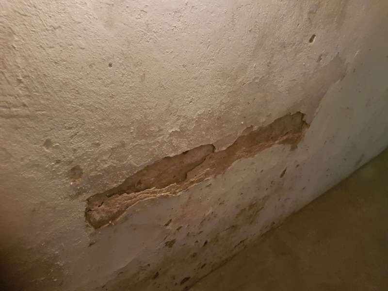 BAU.DE / BAU-Forum: 3. Bild zu Frage "Bruchsteinkeller verputzen / vormauern - mehrere Fragen dazu" im BAU-Forum "Modernisierung / Sanierung / Bauschäden" BAU.DE / BAU-Forum: 3. Bild zu Frage "Bruchsteinkeller verputzen / vormauern - mehrere Fragen dazu" im BAU-Forum "Modernisierung / Sanierung / Bauschäden"