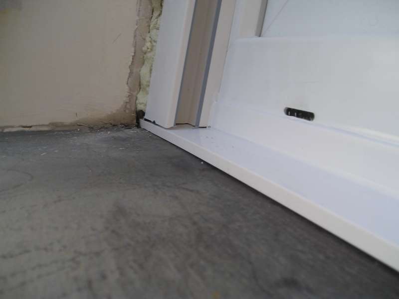 BAU.DE / BAU-Forum: 3. Bild zu Frage "Mängel nach Einbau von neuen Fenstern durch Fachfirma im Altbau" im BAU-Forum "Modernisierung / Sanierung / Bauschäden" BAU.DE / BAU-Forum: 3. Bild zu Frage "Mängel nach Einbau von neuen Fenstern durch Fachfirma im Altbau" im BAU-Forum "Modernisierung / Sanierung / Bauschäden"