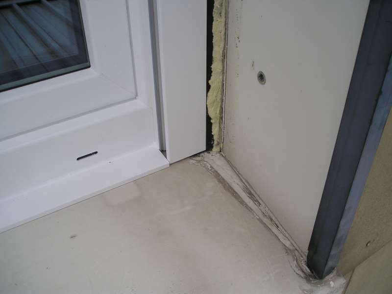 BAU.DE / BAU-Forum: 5. Bild zu Frage "Mängel nach Einbau von neuen Fenstern durch Fachfirma im Altbau" im BAU-Forum "Modernisierung / Sanierung / Bauschäden" BAU.DE / BAU-Forum: 5. Bild zu Frage "Mängel nach Einbau von neuen Fenstern durch Fachfirma im Altbau" im BAU-Forum "Modernisierung / Sanierung / Bauschäden"