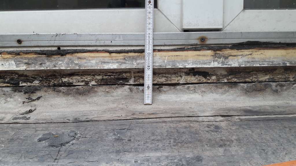 BAU.DE / BAU-Forum: 3. Bild zu Antwort "Antwort" auf die Frage "Sanierung der Loggia" im BAU-Forum "Modernisierung / Sanierung / Bauschäden" BAU.DE / BAU-Forum: 3. Bild zu Antwort "Antwort" auf die Frage "Sanierung der Loggia" im BAU-Forum "Modernisierung / Sanierung / Bauschäden"