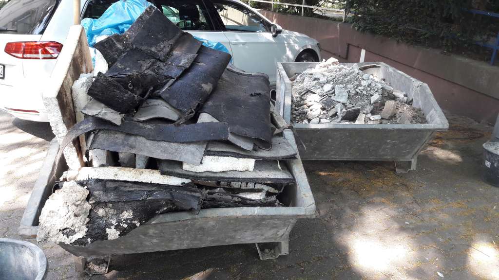 BAU.DE / BAU-Forum: 4. Bild zu Antwort "Antwort" auf die Frage "Sanierung der Loggia" im BAU-Forum "Modernisierung / Sanierung / Bauschäden" BAU.DE / BAU-Forum: 4. Bild zu Antwort "Antwort" auf die Frage "Sanierung der Loggia" im BAU-Forum "Modernisierung / Sanierung / Bauschäden"