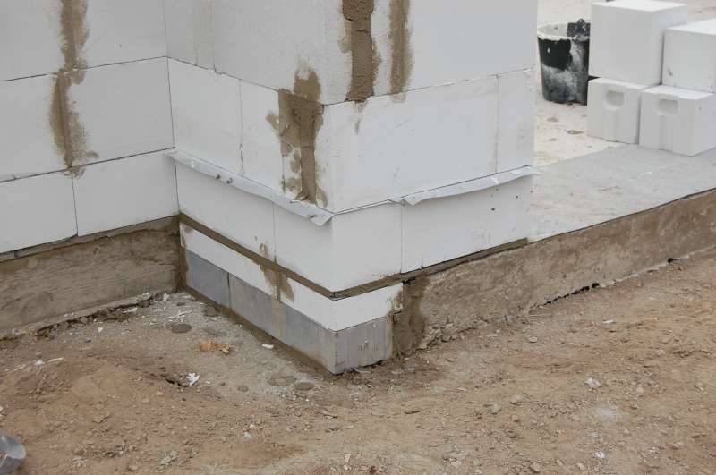 BAU.DE / BAU-Forum: 1. Bild zu Frage "Bodenplatte zu klein: Ursachen, Folgen & Lösungen für Neubau/Anbau?" im BAU-Forum "Tiefbau und Spezialtiefbau" BAU.DE / BAU-Forum: 1. Bild zu Frage "Bodenplatte zu klein: Ursachen, Folgen & Lösungen für Neubau/Anbau?" im BAU-Forum "Tiefbau und Spezialtiefbau"