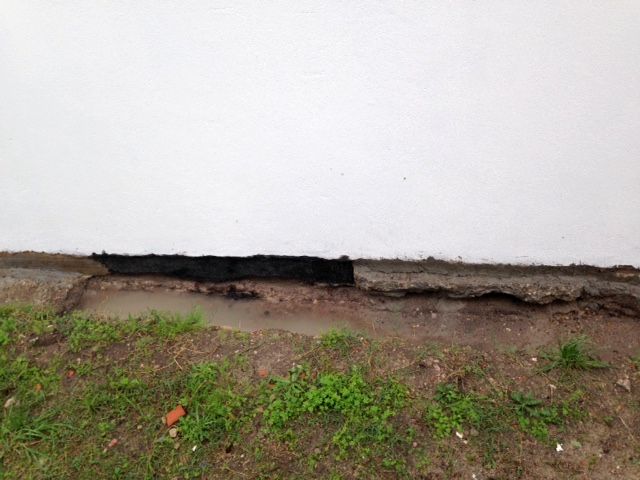 BAU.DE / BAU-Forum: 3. Bild zu Frage "Drainage oder Pflasterung am Haus: Kosten, Nutzen & Risiken bei Lehmboden?" im BAU-Forum "Tiefbau und Spezialtiefbau" BAU.DE / BAU-Forum: 3. Bild zu Frage "Drainage oder Pflasterung am Haus: Kosten, Nutzen & Risiken bei Lehmboden?" im BAU-Forum "Tiefbau und Spezialtiefbau"