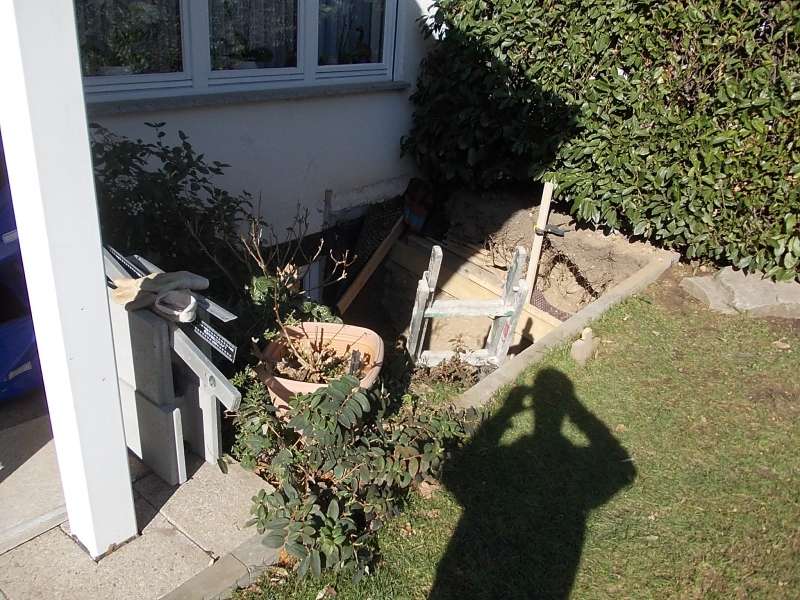 BAU.DE / BAU-Forum: 1. Bild zu Frage "Schalungssteine für Gartenmauer: 17,5 cm bei 1,8m Höhe ausreichend? Kosten & Statik" im BAU-Forum "Tiefbau und Spezialtiefbau" BAU.DE / BAU-Forum: 1. Bild zu Frage "Schalungssteine für Gartenmauer: 17,5 cm bei 1,8m Höhe ausreichend? Kosten & Statik" im BAU-Forum "Tiefbau und Spezialtiefbau"